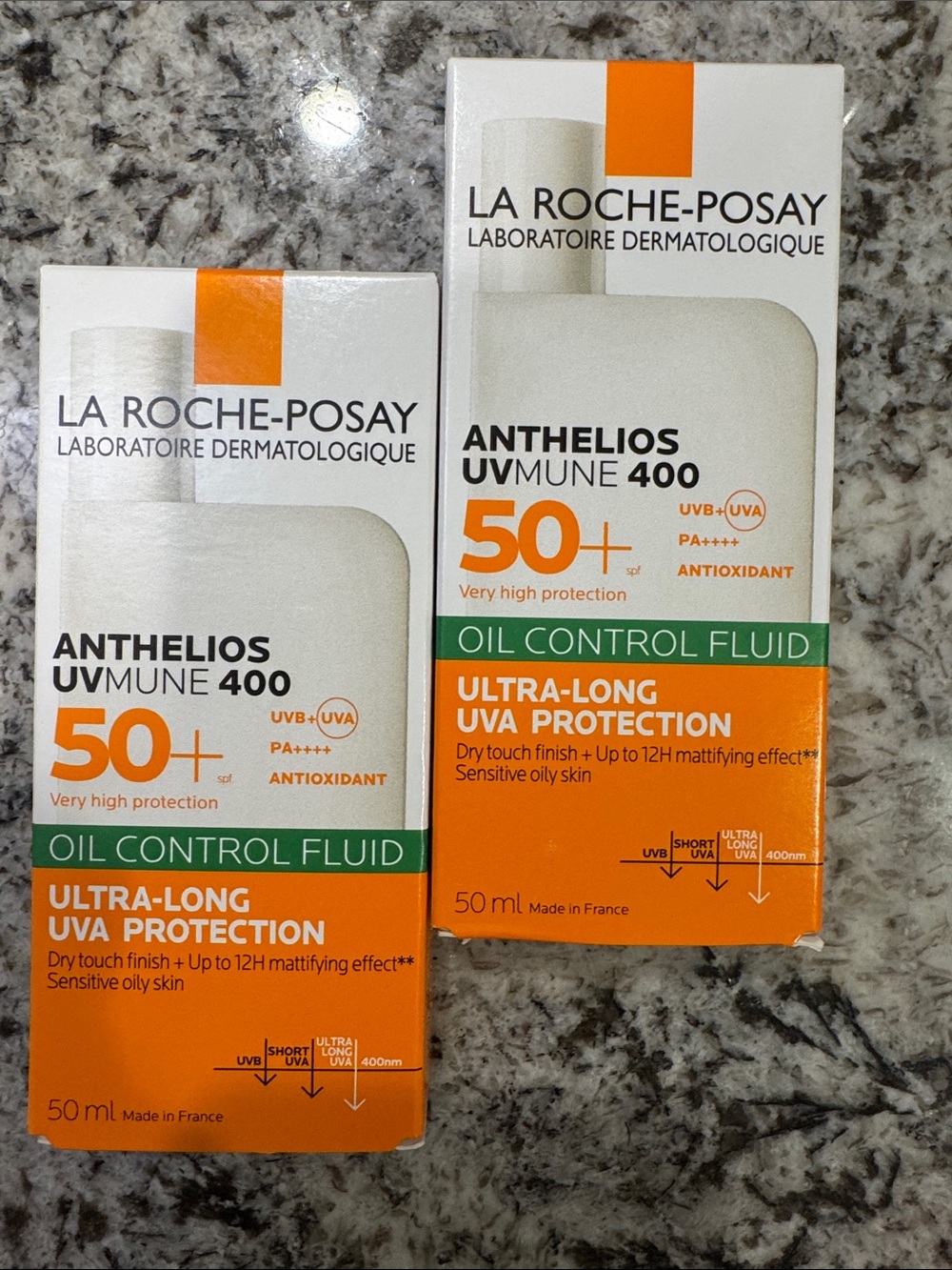 European formula La Roche-Posay Anthelios UVMune 400 Oil Control Fluid SPF 50+ —